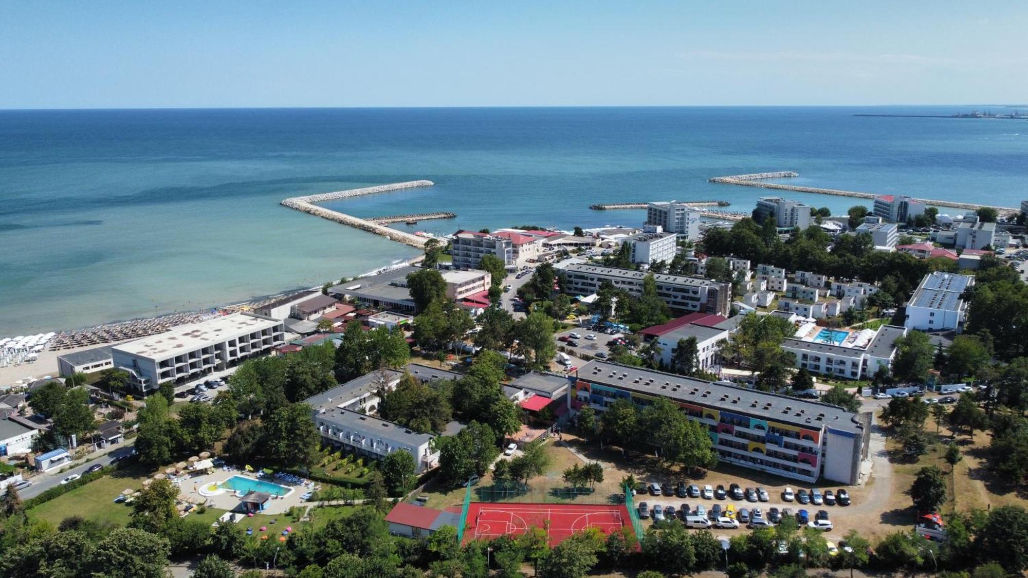 Hotel Iulia Resort Venus Zewnętrze zdjęcie